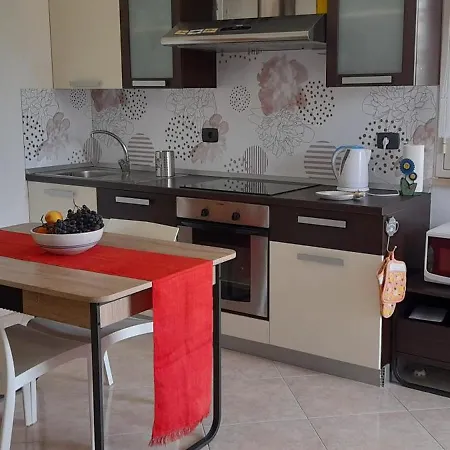 Holiday home Casa Del Gelso A 50 M. Dalla *